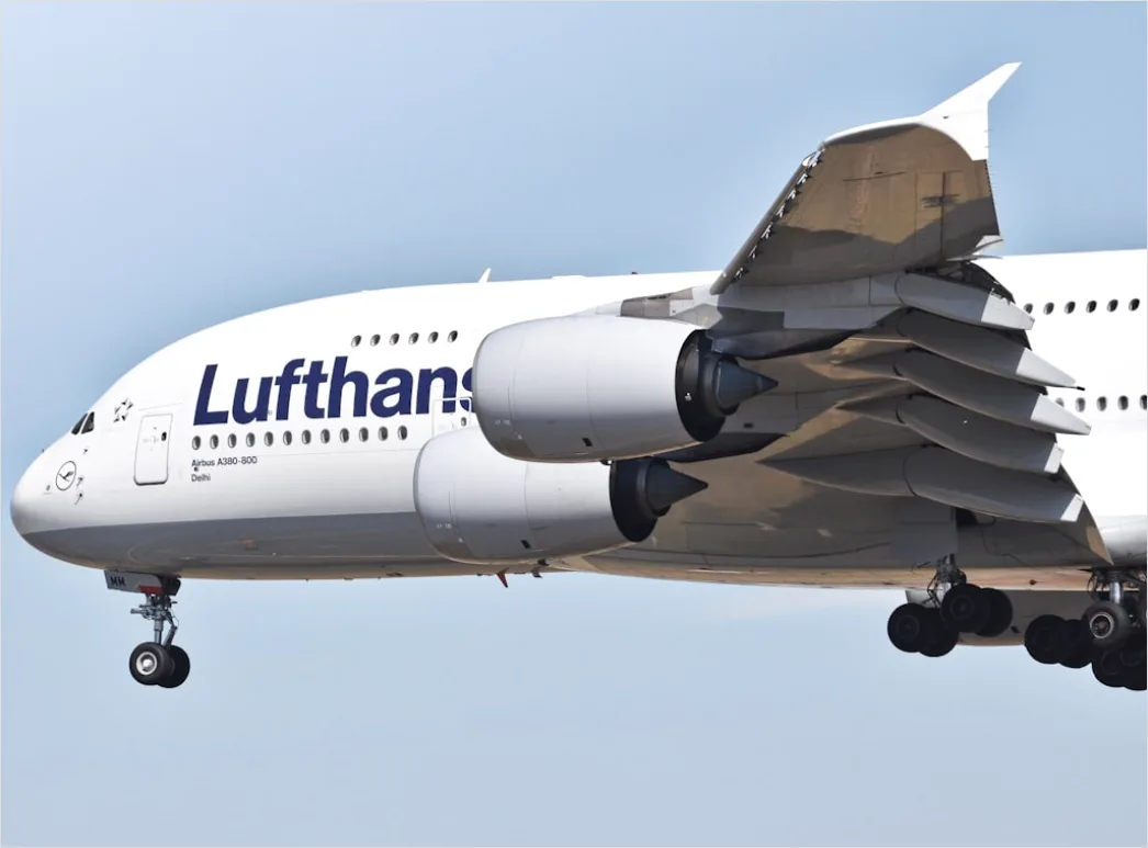 Detail Airbus A380 Double Decker Aircraft Exterior Number 13
