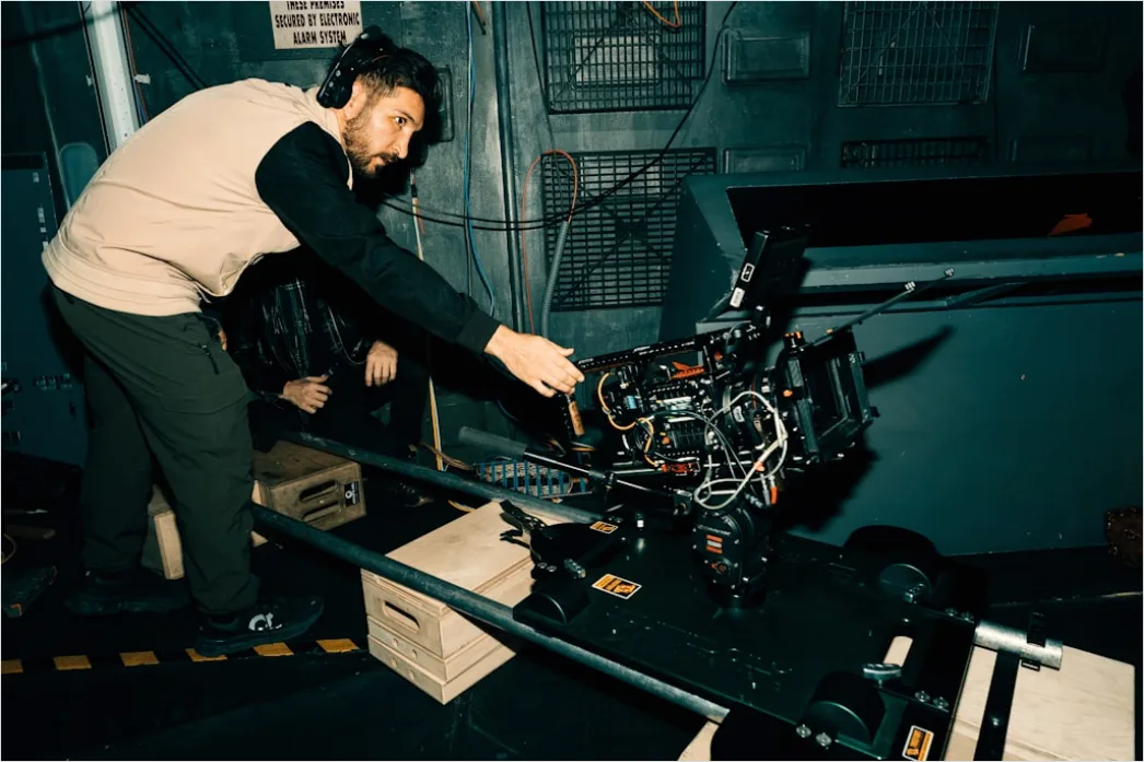 Detail Aircraft Maintenance Engineer Inspecting Engine Number 19