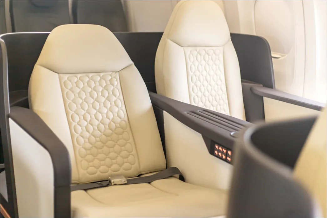 Detail Airline Business Class Seat Interior Luxury Number 11