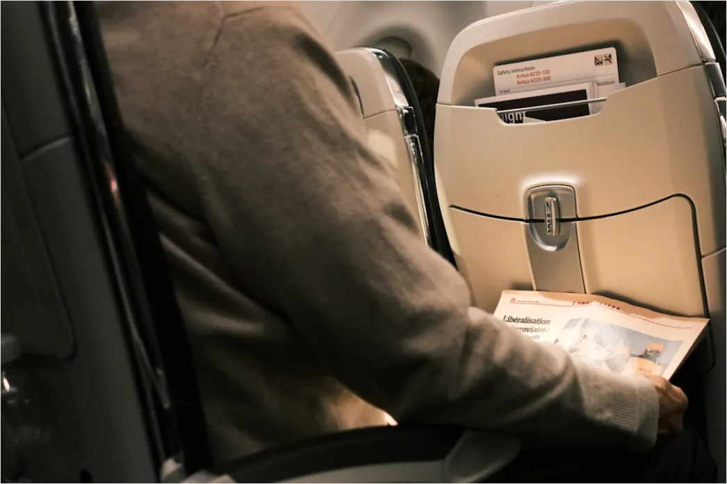 Detail Airline Business Class Seat Interior Luxury Number 16