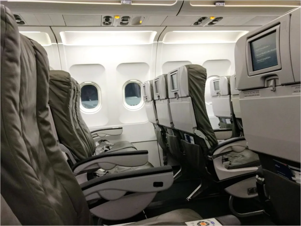 Detail Airline Business Class Seat Interior Luxury Number 20