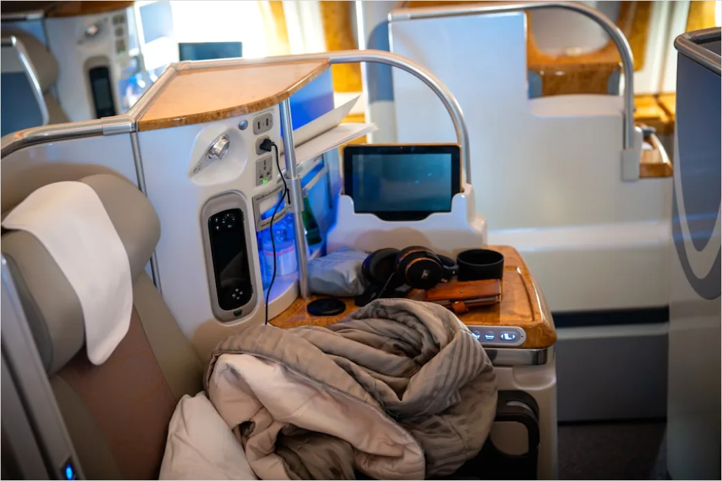 Detail Airline Business Class Seat Interior Luxury Number 5