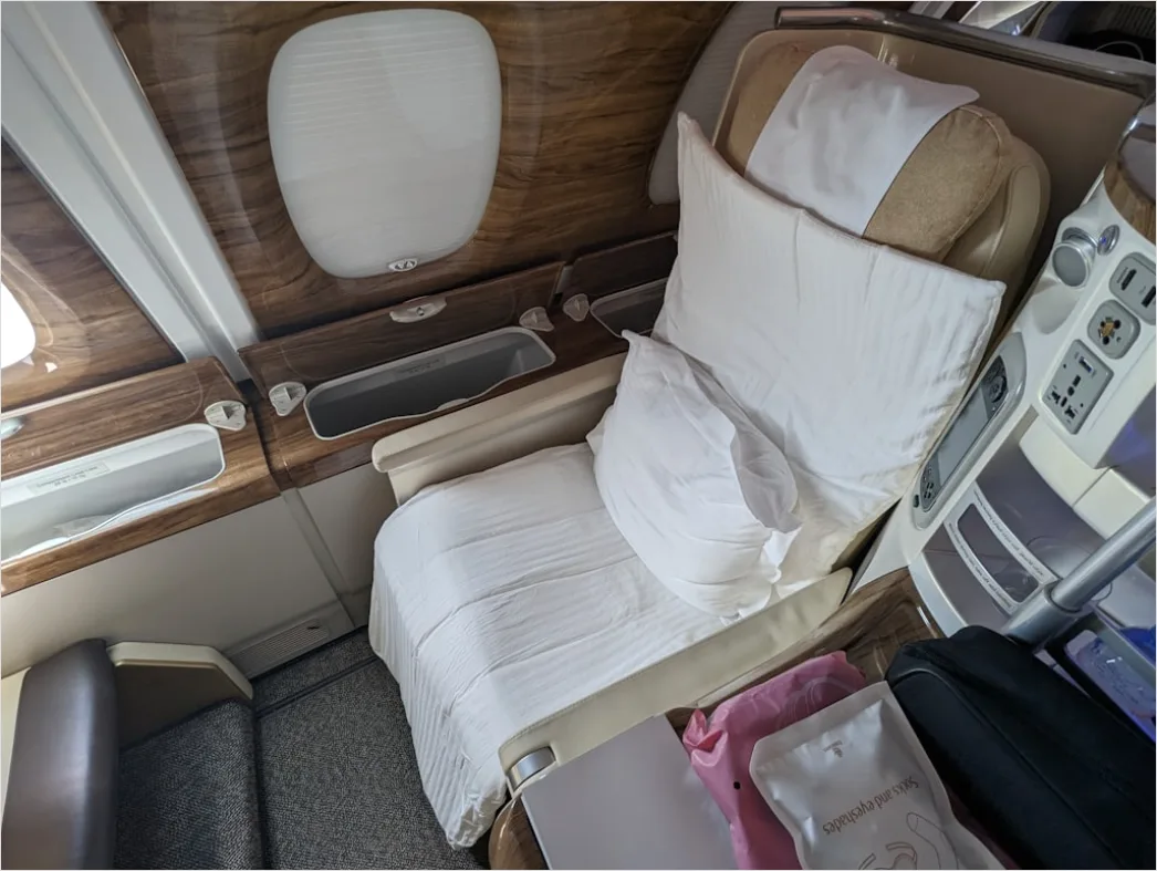 Detail Airline Business Class Seat Interior Luxury Number 9