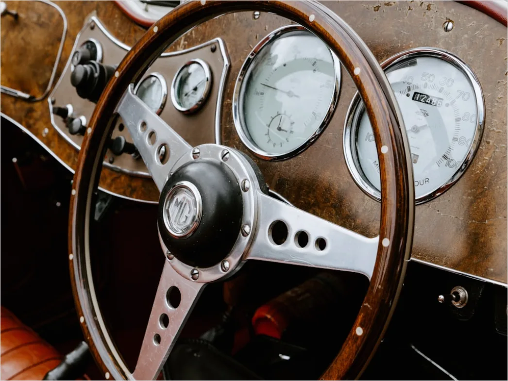 Detail Antique Car Wooden Steering Wheel Interior Number 12