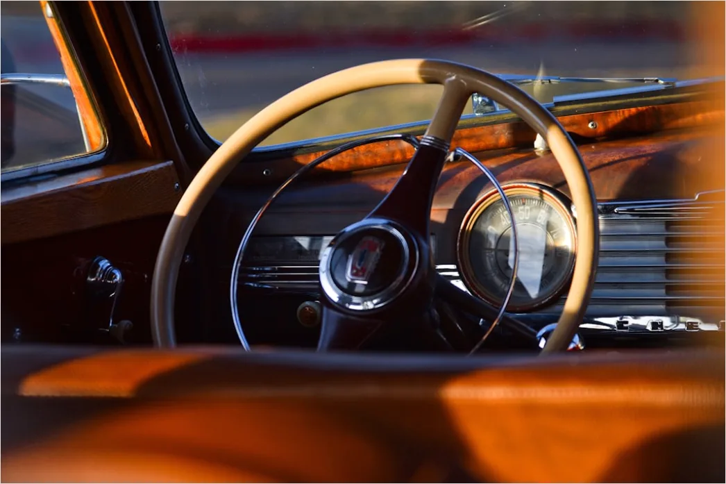 Detail Antique Car Wooden Steering Wheel Interior Number 13