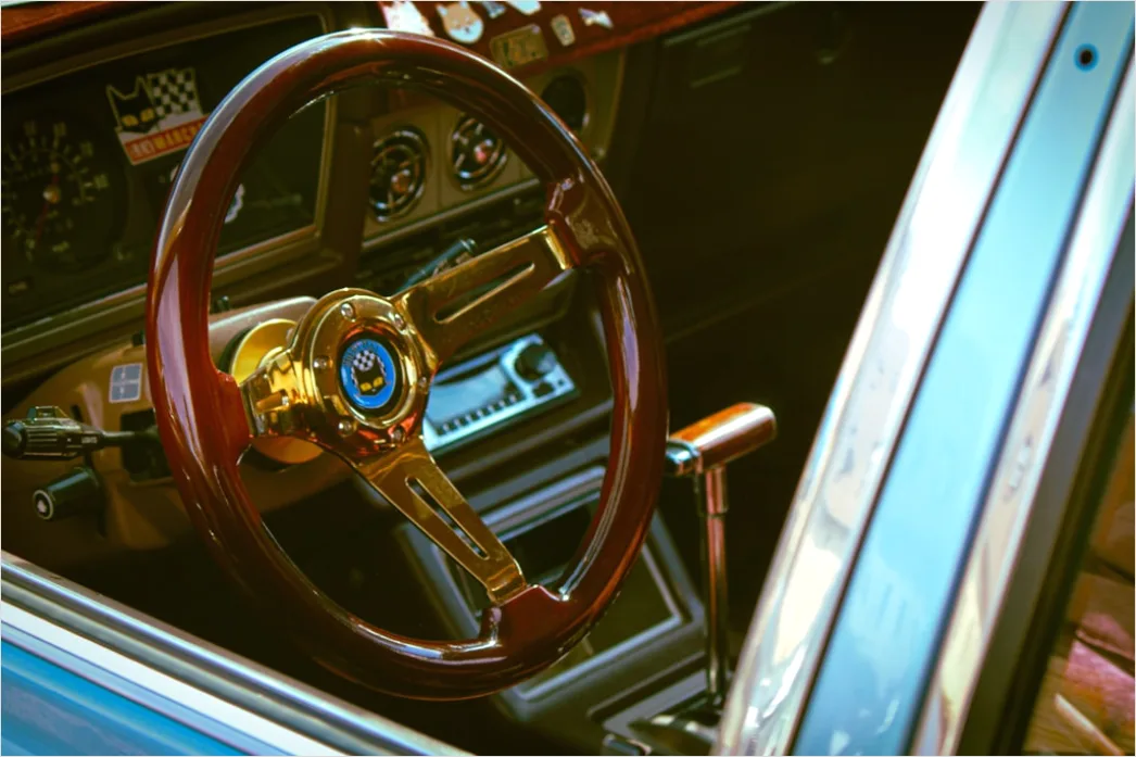Detail Antique Car Wooden Steering Wheel Interior Number 19