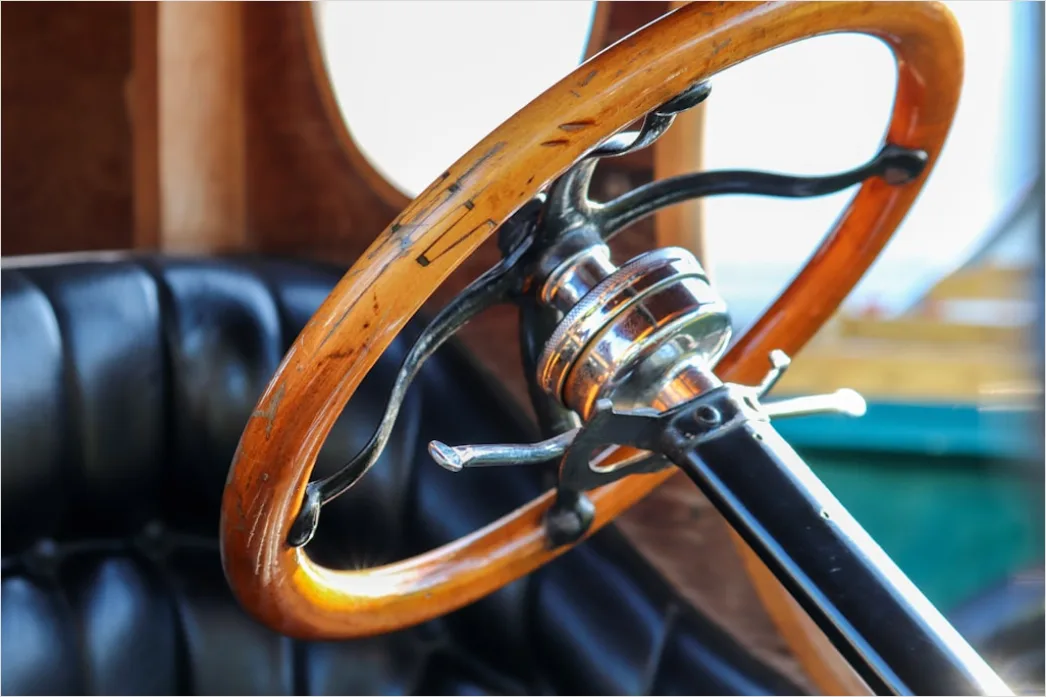 Detail Antique Car Wooden Steering Wheel Interior Number 8