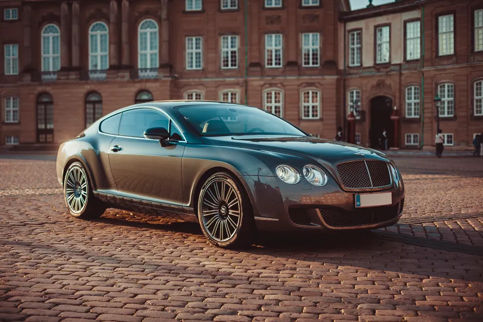 Bentley Continental Gt Parked Hotel Entrance F53f