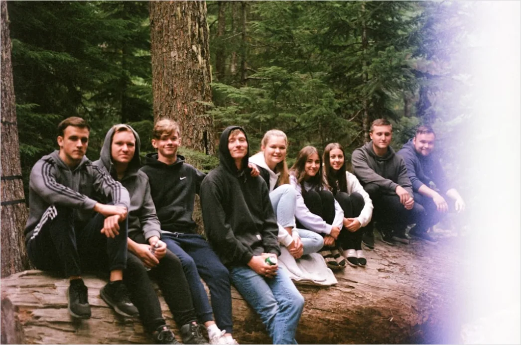 Detail Brautjungfern Gruppe Portrait Outdoor Lachen Number 15