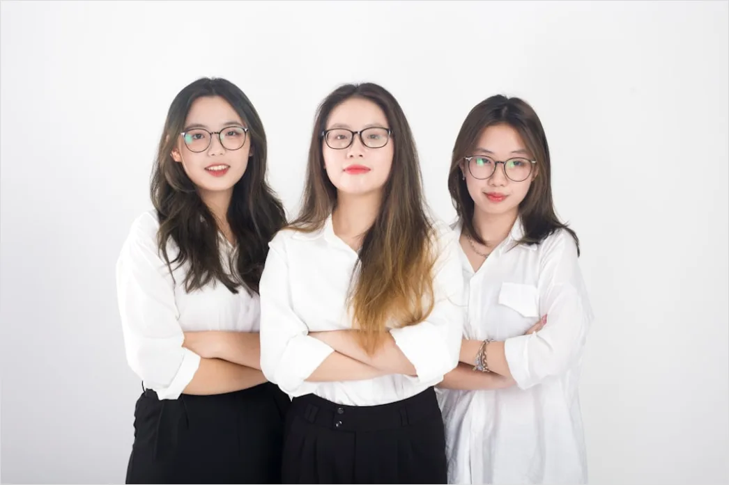 Detail Business Portrait Diverse Team Standing Together Number 15