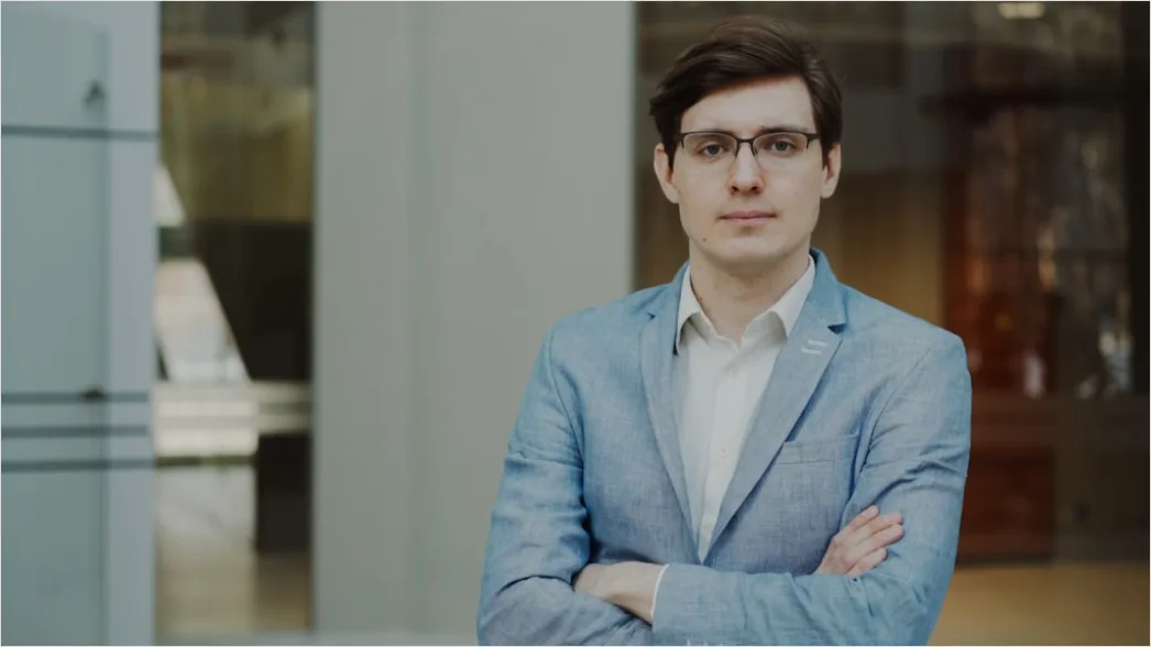 Detail Business Portrait Man Smiling Arms Crossed Office Number 2