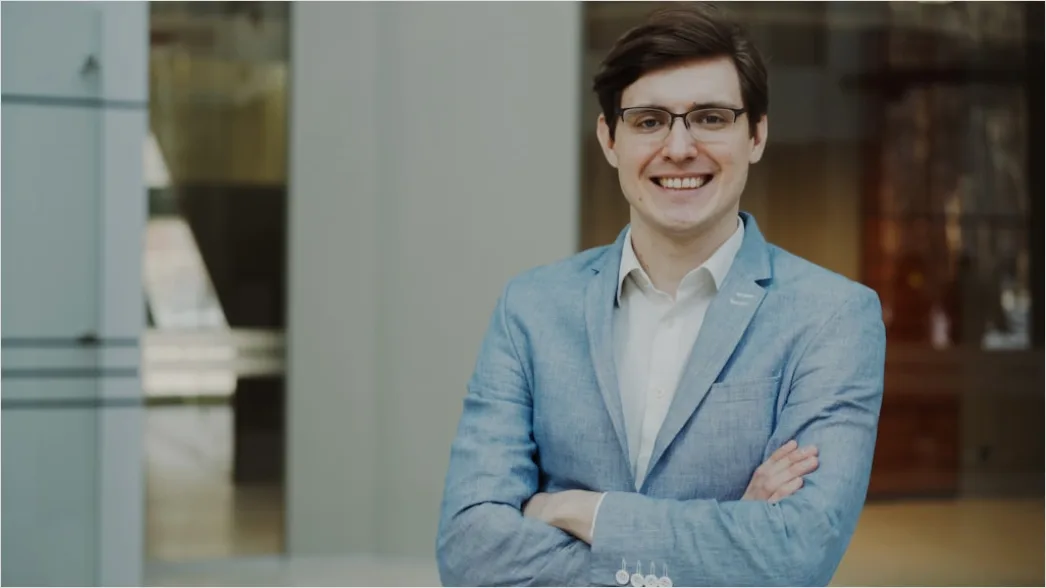 Detail Business Portrait Man Smiling Arms Crossed Office Number 4