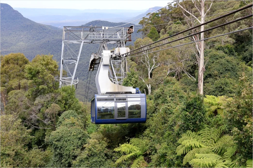Detail Cable Car Ascending Mountain Scenic Route Number 9