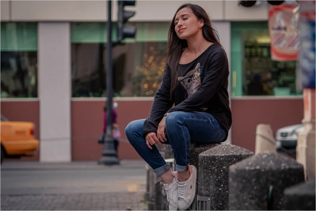 Detail Candid Street Portrait Urban Environment Natural Light Number 11