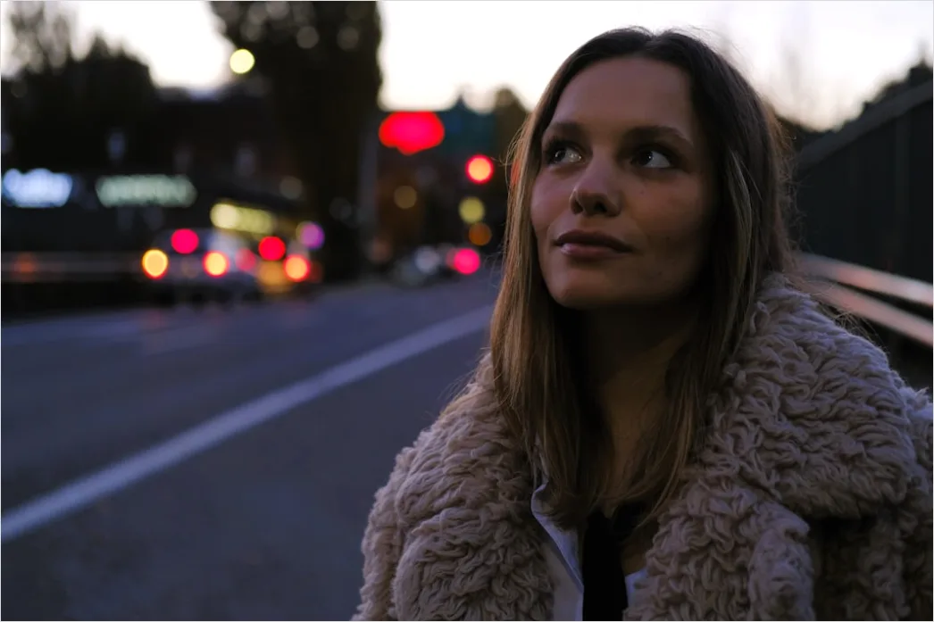 Detail Candid Street Portrait Urban Environment Natural Light Number 18