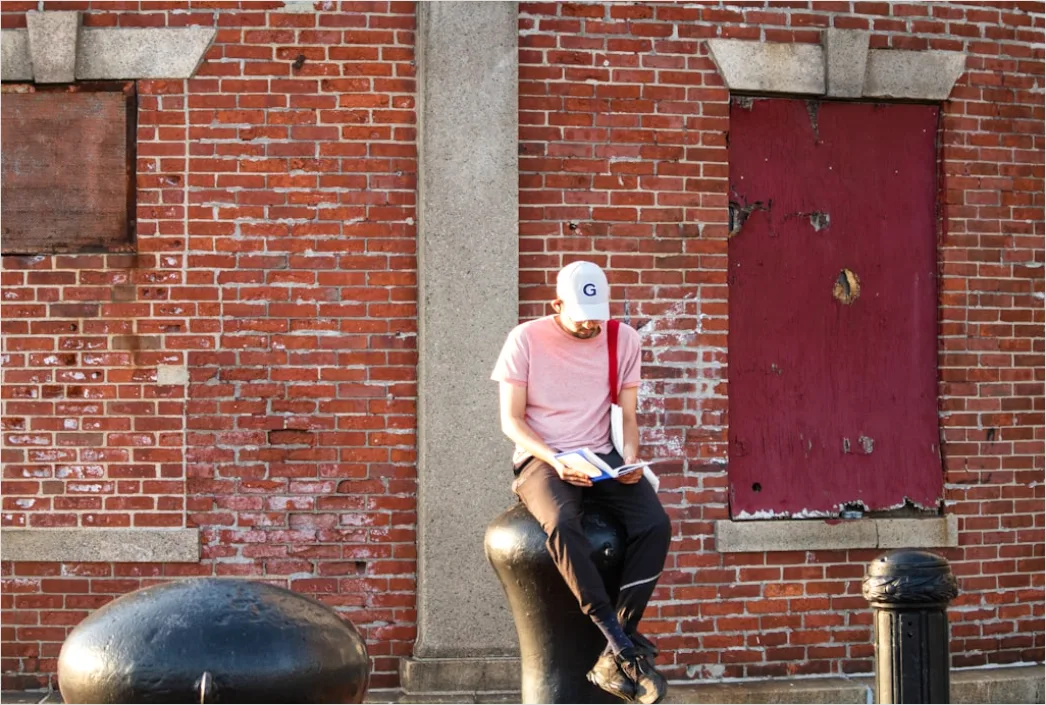 Detail Candid Street Portrait Urban Environment Natural Light Number 20