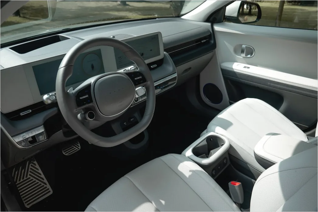Detail Car Interior Minimalist Design Concept Electric Number 3