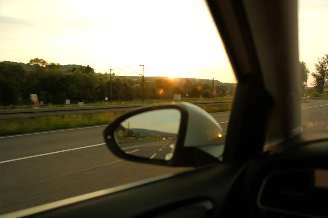 Detail Car Interior Panoramic Sunroof Open Sky Number 12
