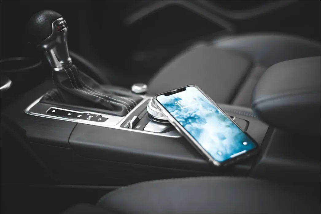 Detail Car Wireless Charging Pad Interior Close Up Number 2