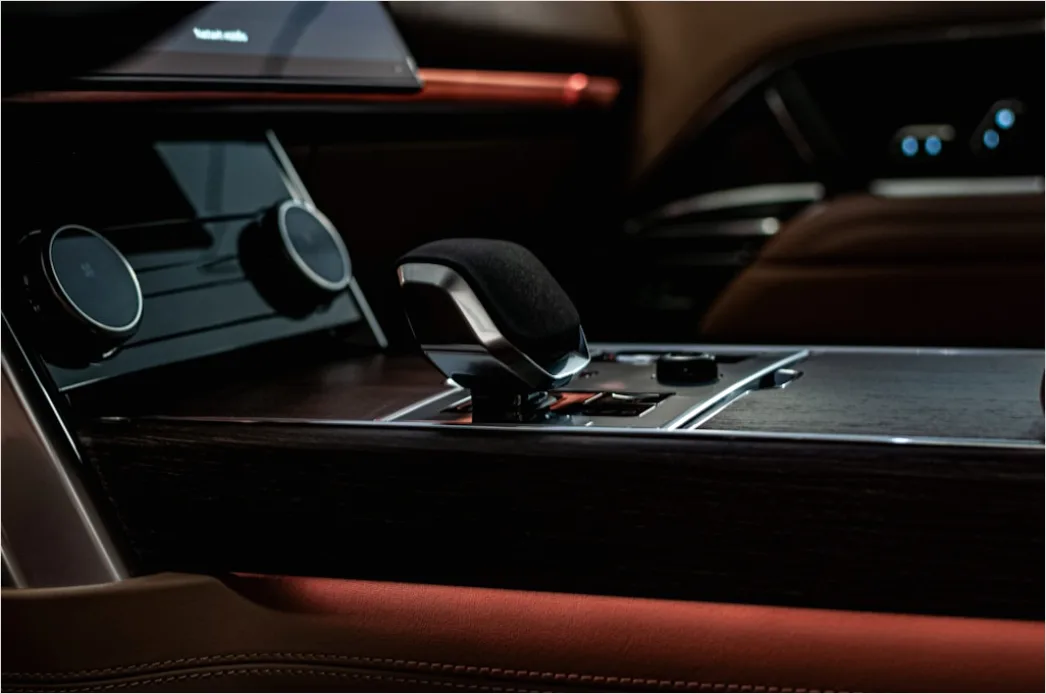 Detail Car Wireless Charging Pad Interior Close Up Number 4