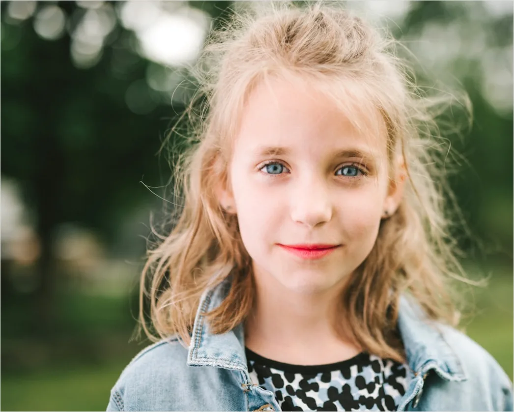 Child Portrait Genuine Smile Natural Light Outdoor 00ce