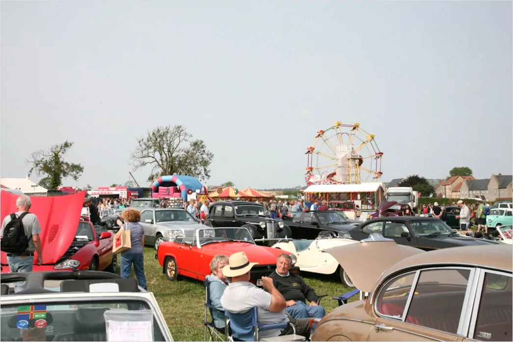 Detail Classic Car Show Display Outdoor Sunny Day Number 5