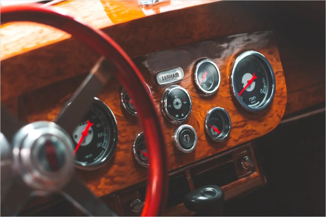 Classic Car Speedometer Dashboard Detail 6684