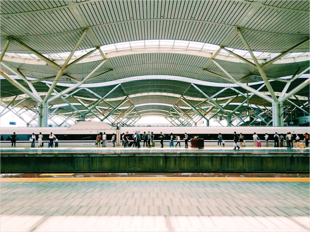 Commuter Train Passengers Boarding At Station 3743