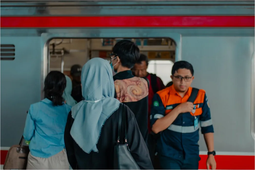 Detail Commuter Train Passengers Boarding At Station Number 6