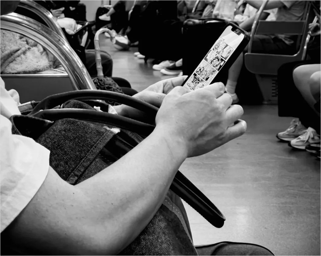 Detail Commuters On Subway Train Reading Phones Number 18