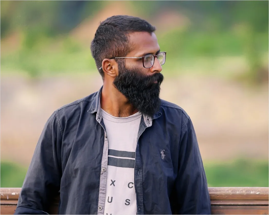 Detail Confident Man Portrait Natural Light Outdoor Casual Number 4