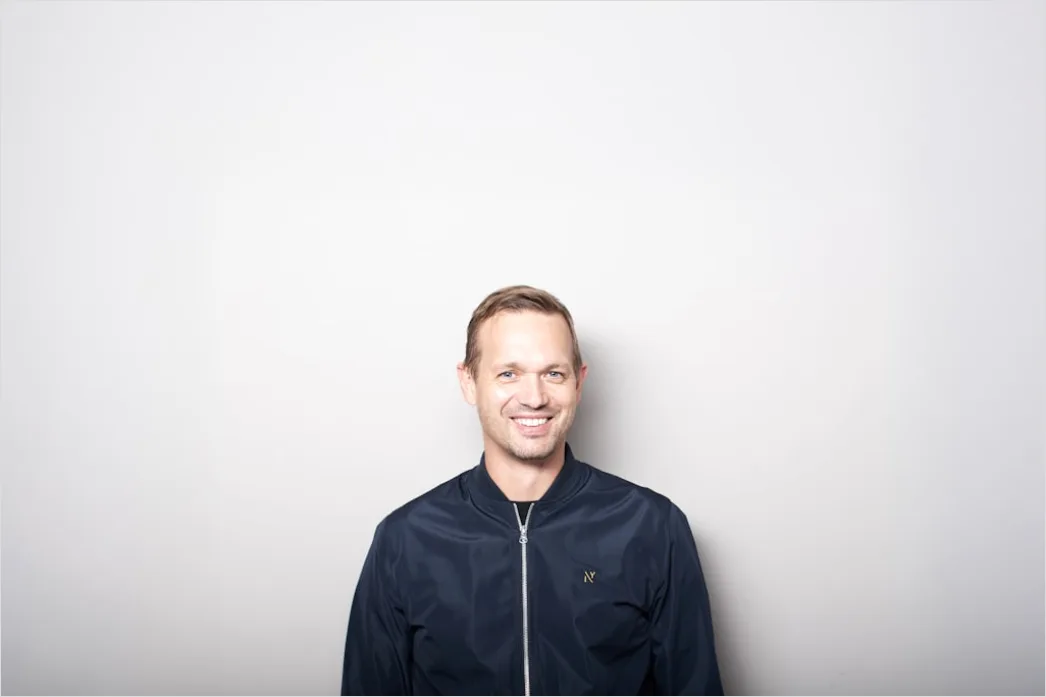 Detail Corporate Headshot Man Neutral Background Studio Number 3