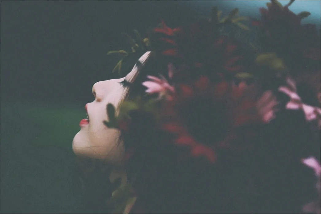 Creative Portrait Woman Flowers Hair Nature Concept Fd30