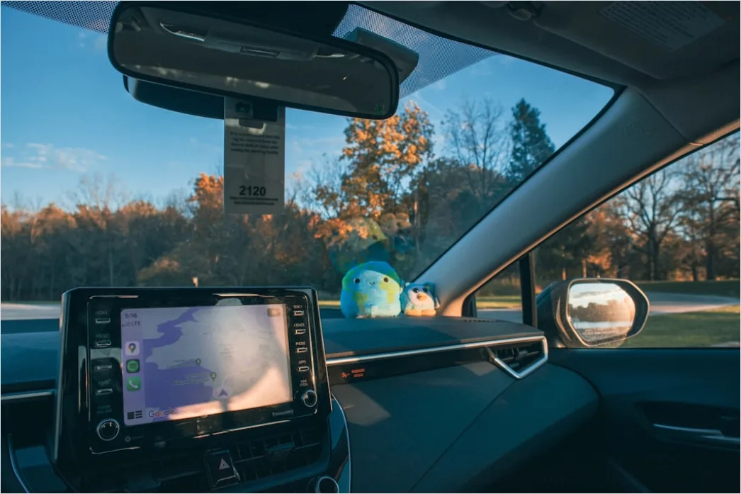 Detail Digital Rearview Mirror Display Car Interior Number 17
