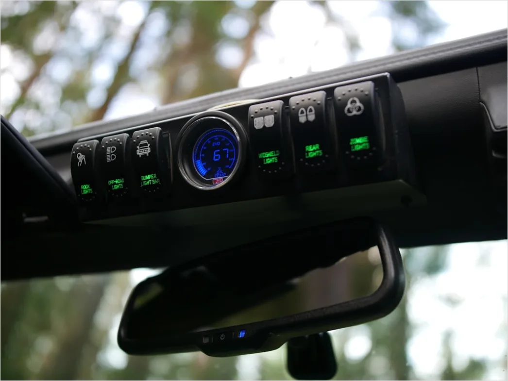 Detail Digital Rearview Mirror Display Car Interior Number 7