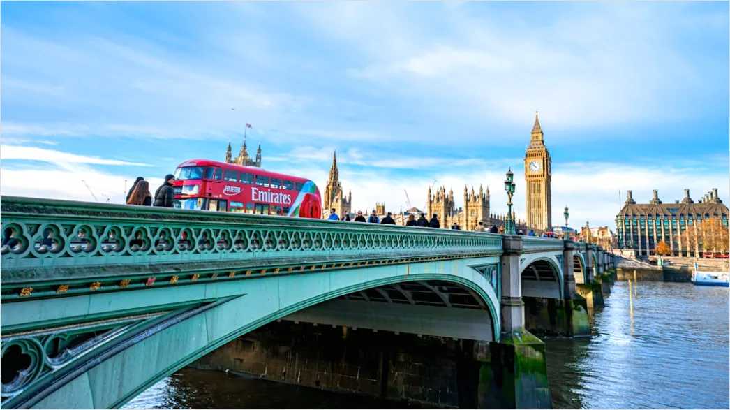 Double Decker Bus London Street Iconic View 18db