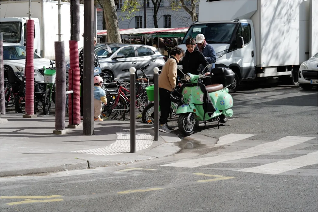 Detail Electric Motorcycle Charging Urban Environment Number 15