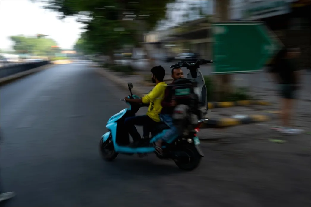 Detail Electric Scooter Sharing App Urban Street Number 17