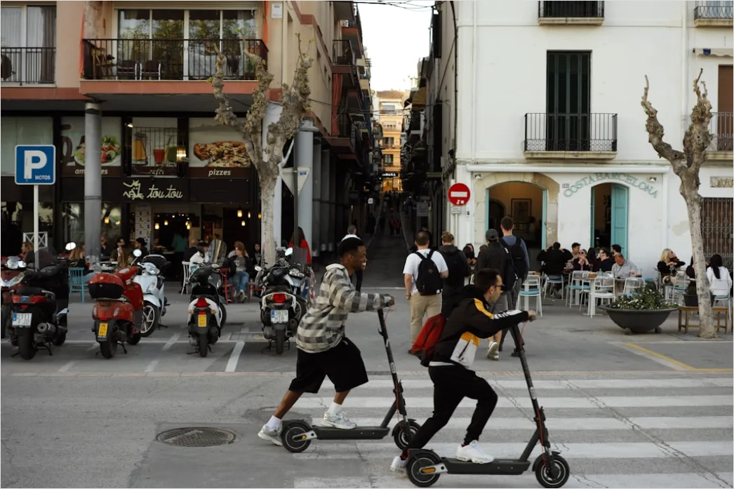 Detail Electric Scooter Sharing App Urban Street Number 6