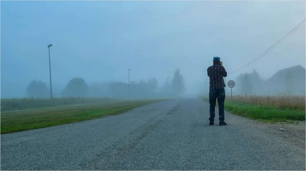 Detail Empty Road Fog Morning Atmospheric Landscape Number 15