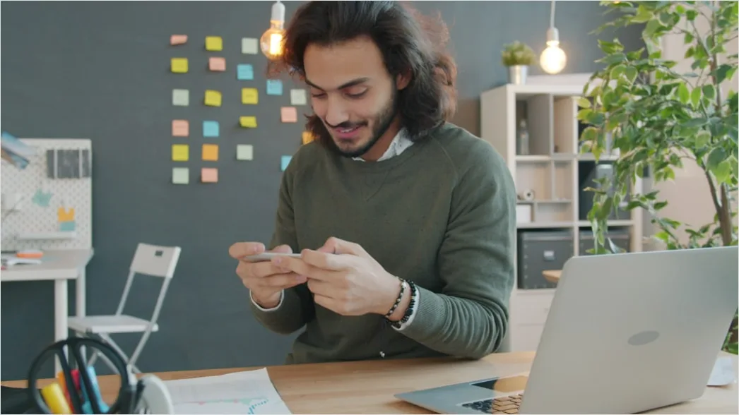 Detail Entrepreneur Portrait Casual Smart Office Environment Number 4