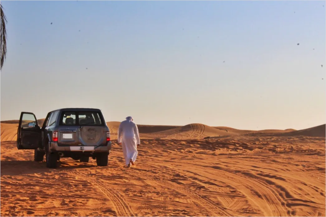 Expedition Vehicle Crossing Sand Dunes Desert 6ce5