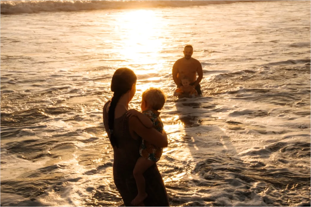 Detail Family Portrait Beach Sunset Golden Hour Number 15