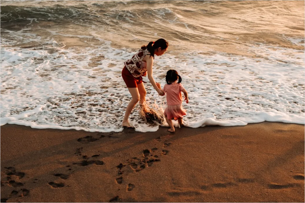 Detail Family Portrait Beach Sunset Golden Hour Number 5
