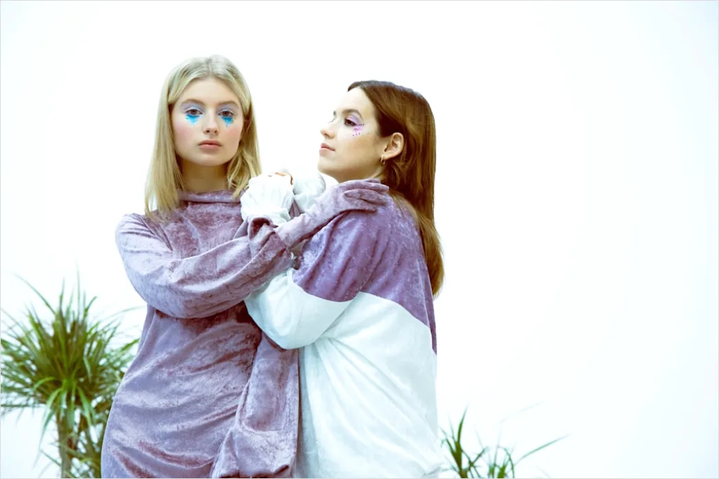 Fashion Editorial Portrait Bold Makeup Artistic B0c0