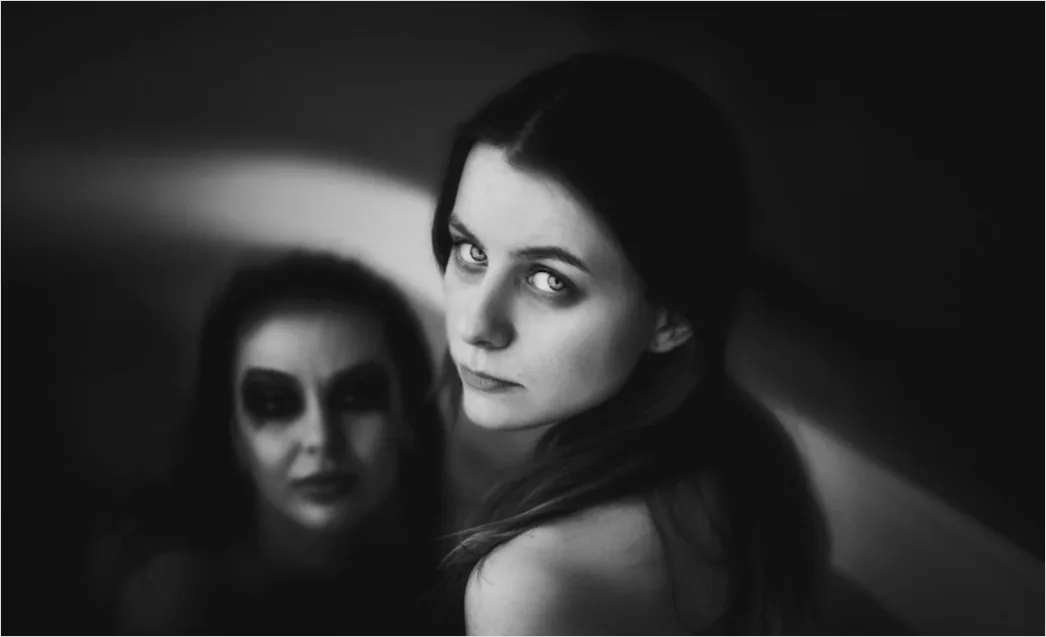 Detail Fine Art Portrait Couple Artistic Black And White Number 13