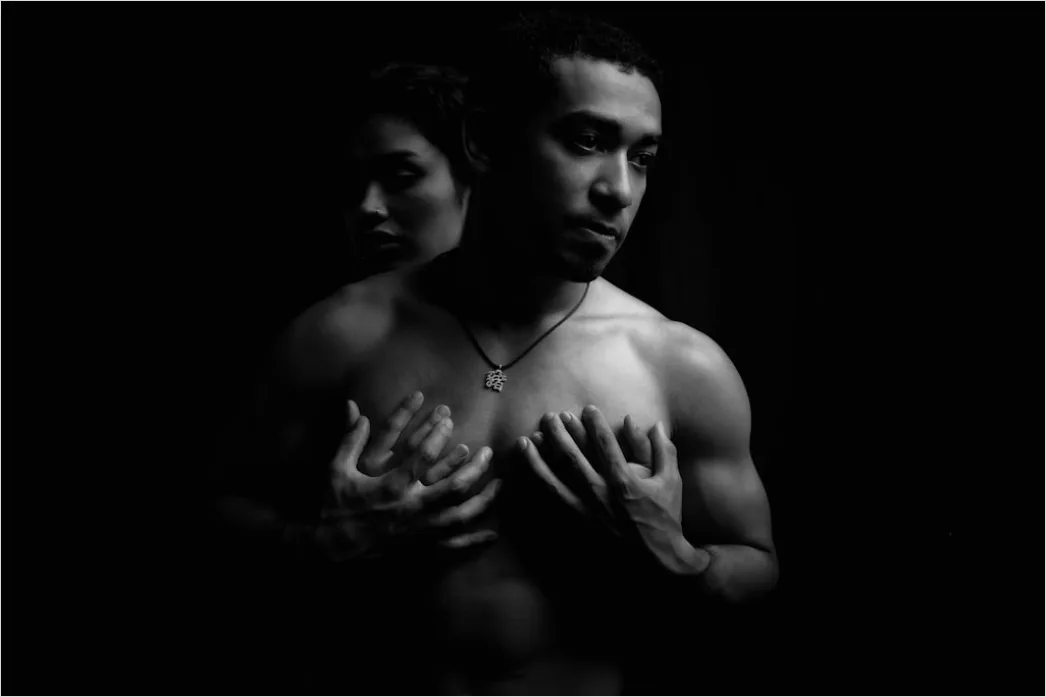 Detail Fine Art Portrait Couple Artistic Black And White Number 17