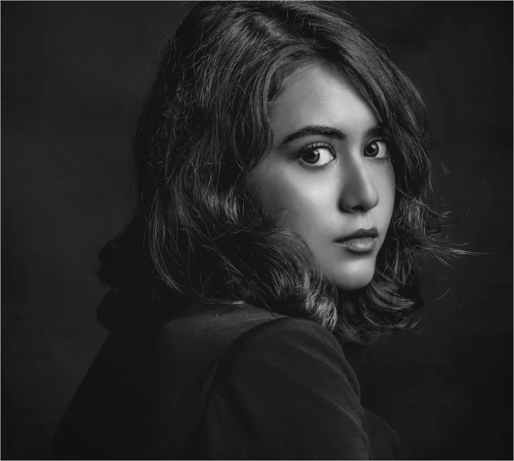 Detail Fine Art Portrait Woman Dramatic Studio Lighting Number 13