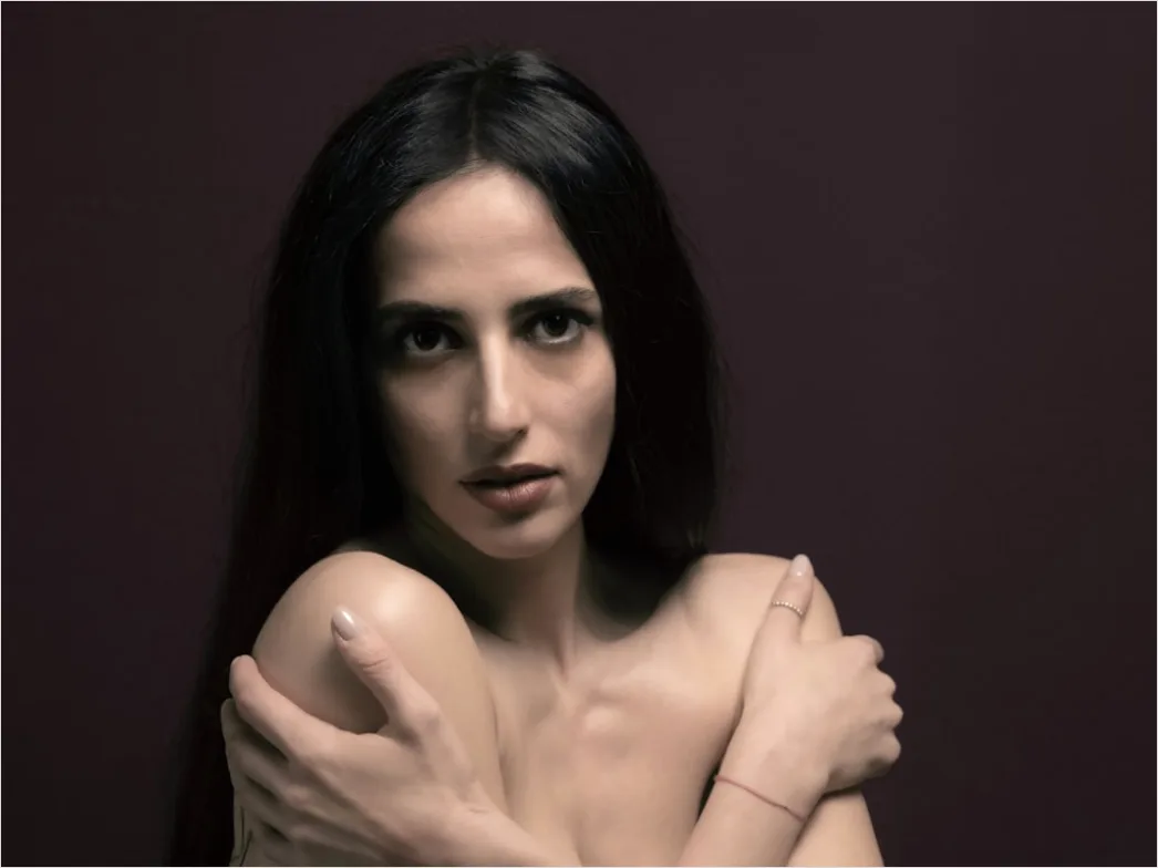 Detail Fine Art Portrait Woman Dramatic Studio Lighting Number 17