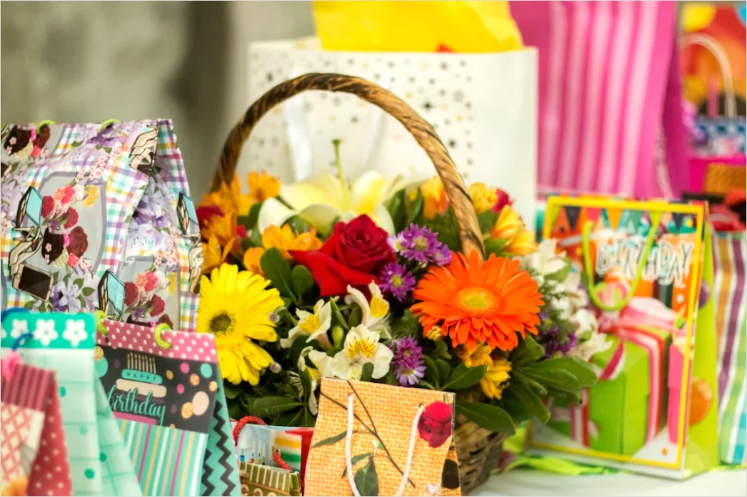 Detail Geburtstag Geschenke Stapel Bunt Schleife Number 11